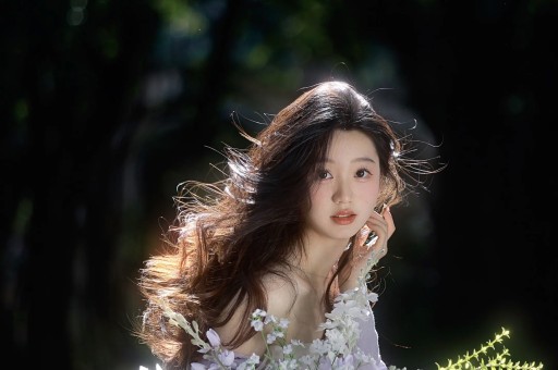 鹿晗被曝出轨！醉酒和女网红躺床上私密照片泄露关晓彤遭牵连
